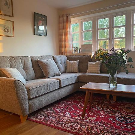 Villa Relaxing Townhouse In The Heart Of Bridport Extérieur photo