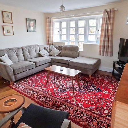 Villa Relaxing Townhouse In The Heart Of Bridport Extérieur photo