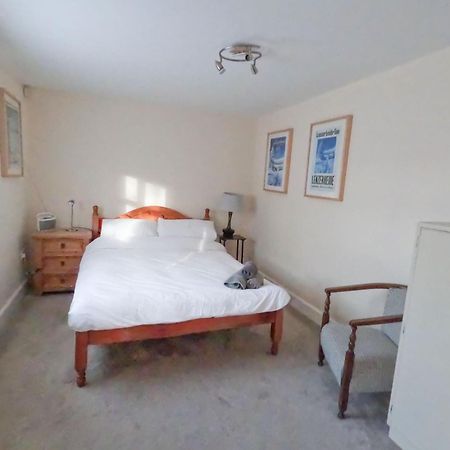 Villa Relaxing Townhouse In The Heart Of Bridport Extérieur photo
