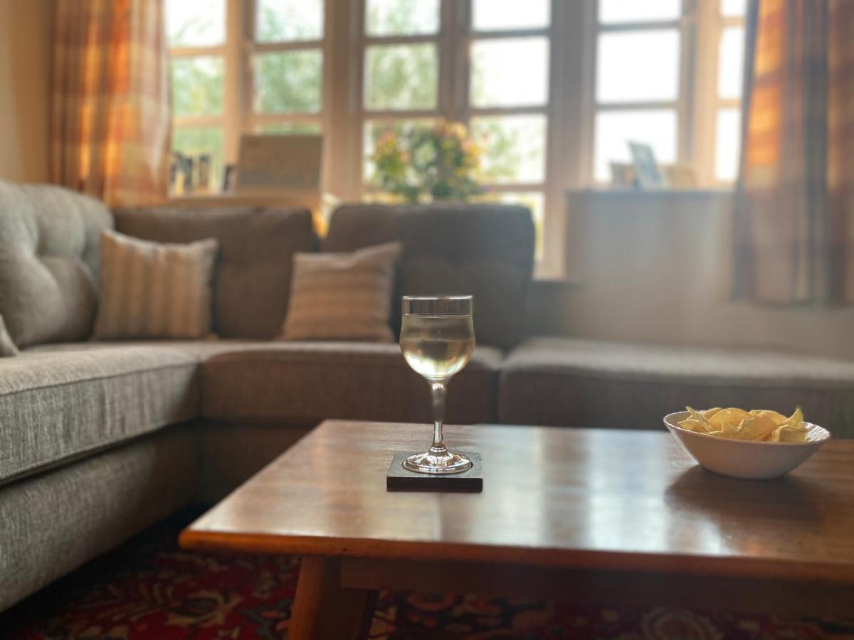 Villa Relaxing Townhouse In The Heart Of Bridport Extérieur photo