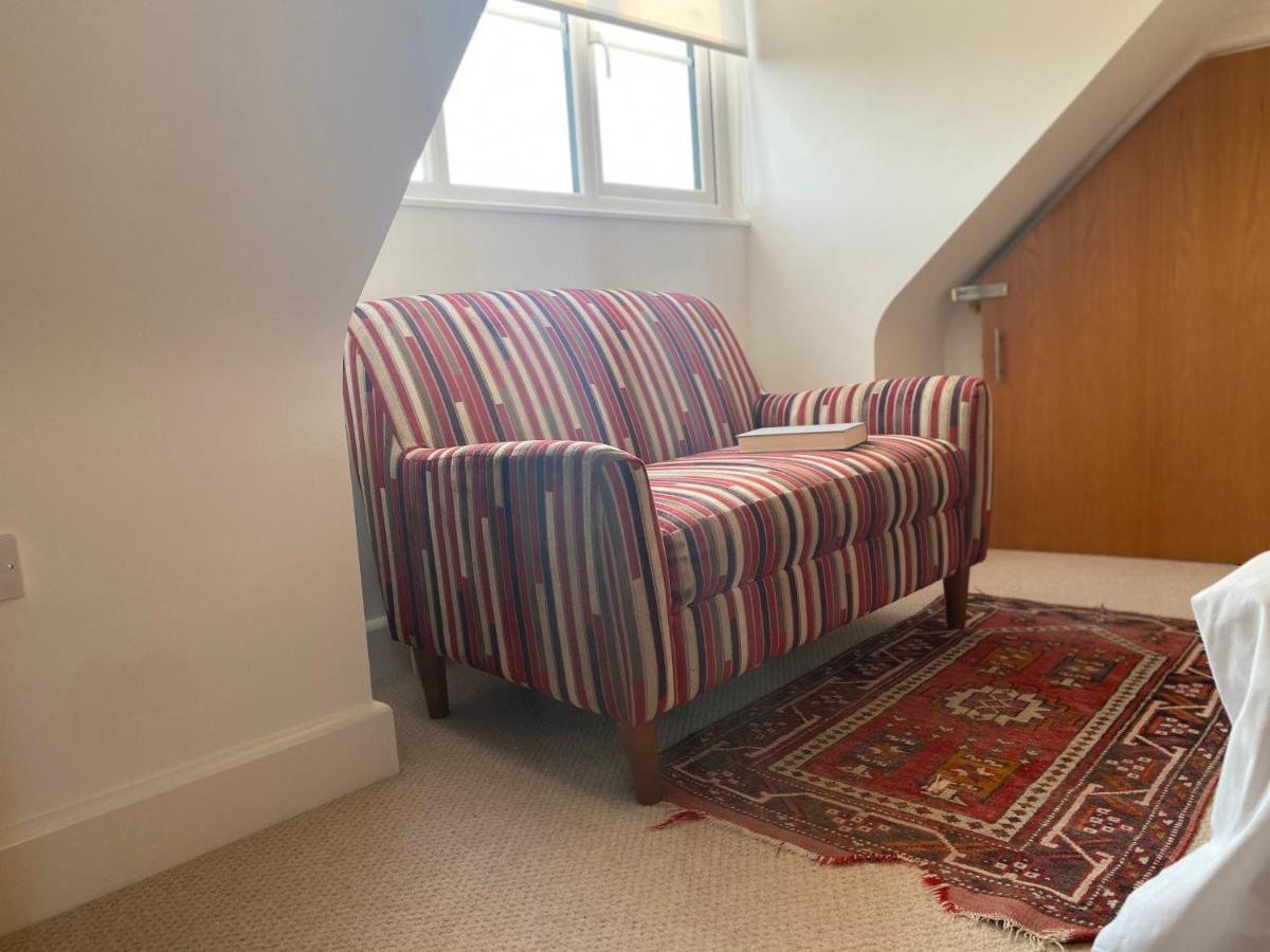 Villa Relaxing Townhouse In The Heart Of Bridport Extérieur photo