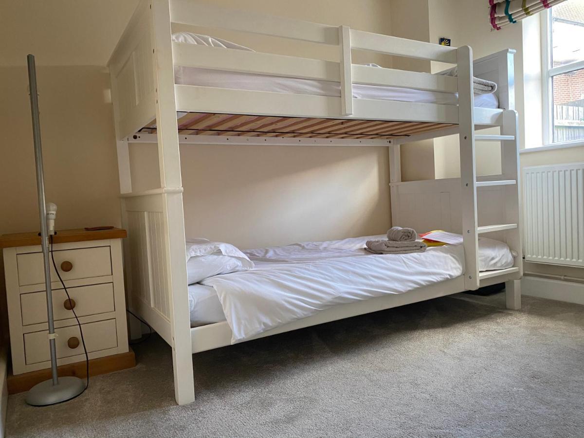Villa Relaxing Townhouse In The Heart Of Bridport Extérieur photo